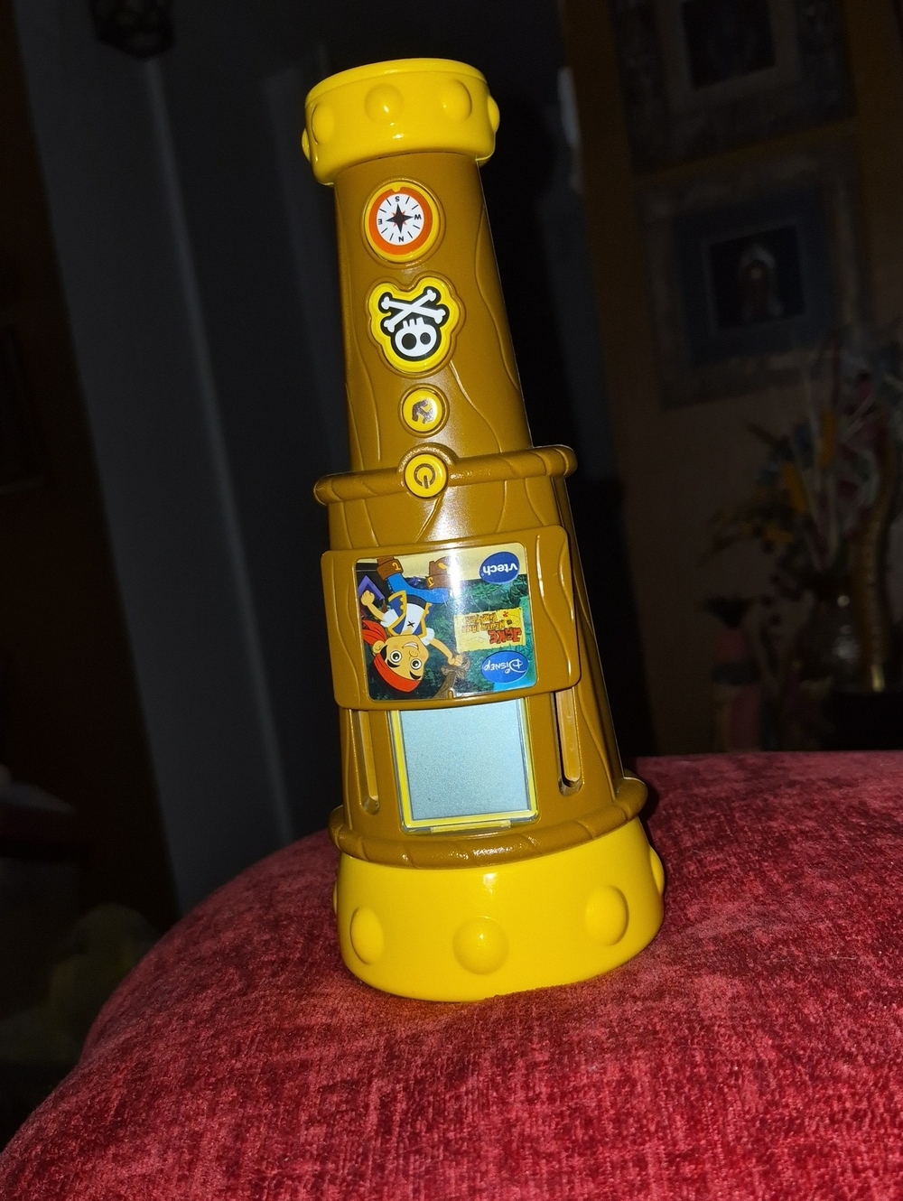 Vtech Jake and the Neverland Pirates Telescope Spy Talking Spyglass